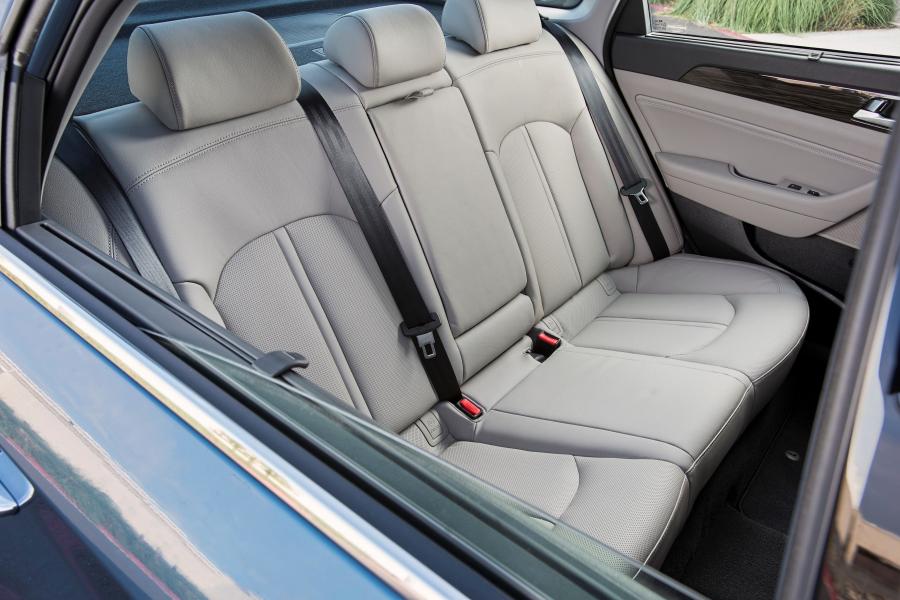 Hyundai Sonata PHEV 2015 года  (фото 34 из 35)